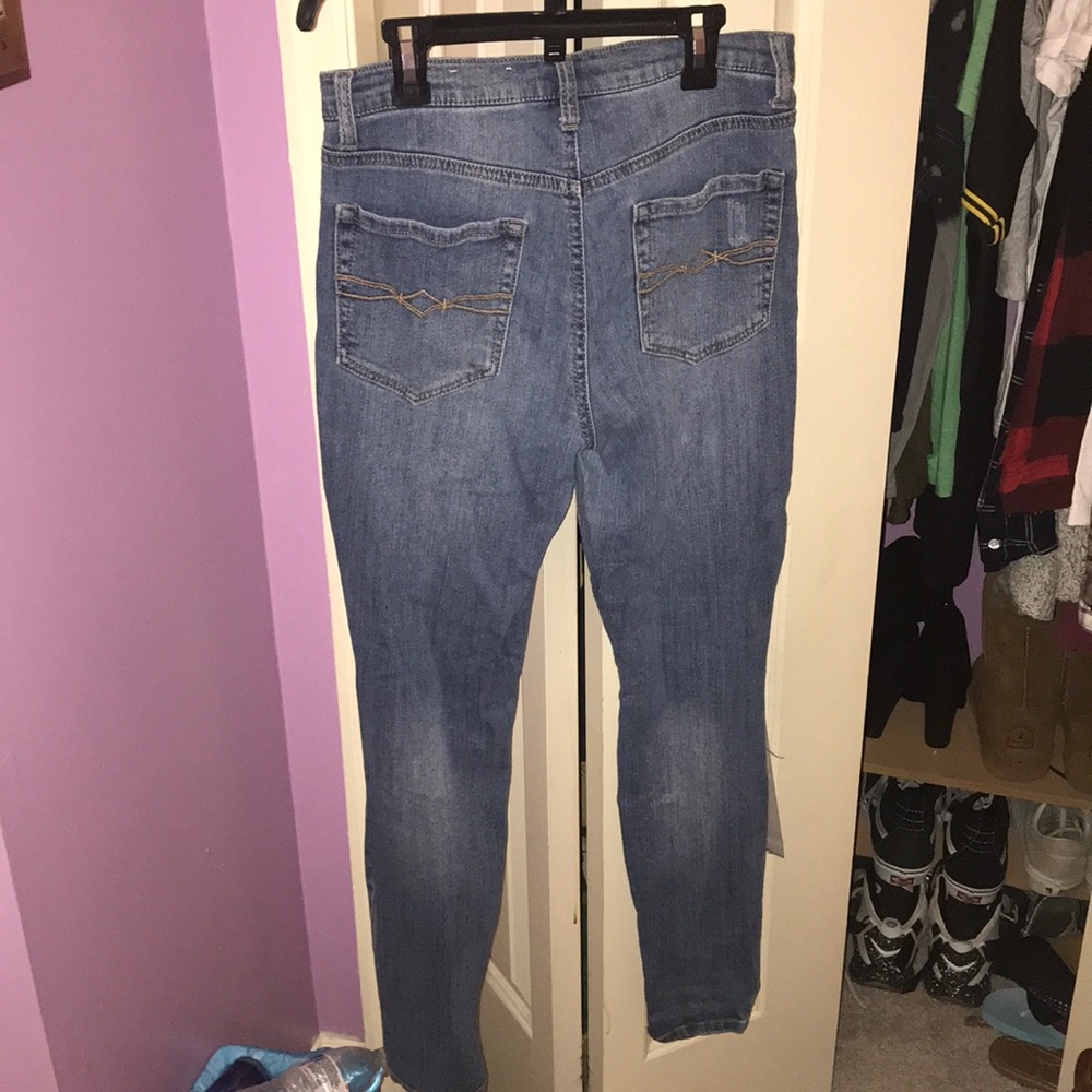Jeans with Rips - Picture 2 of 3